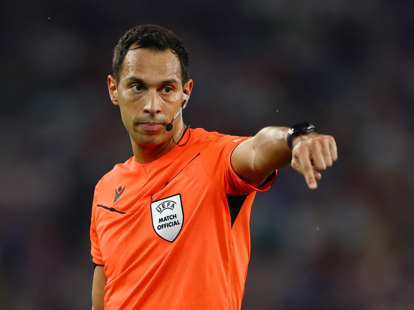 FIFA anunció los siete árbitros argentinos y un ‘experimento’ que promete revolucionar la televisación