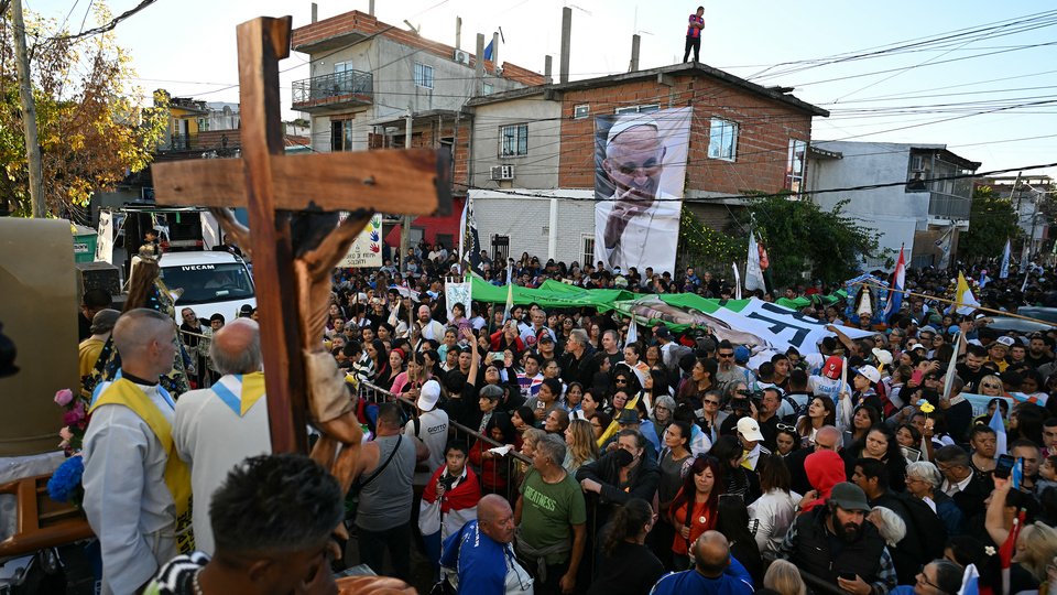 Francisco, donde todo comenzó | Una peregrinación por los lugares que caminó Jorge Bergoglio antes de llegar al Vaticano