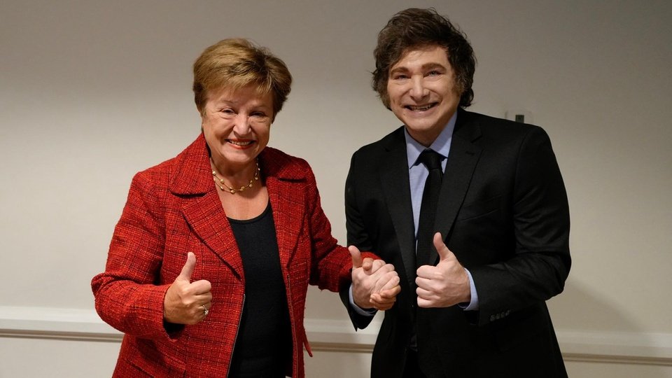 Fuerte rechazo a la gestión económica de Javier Milei y al FMI | Encuesta del CEOP para Página/12