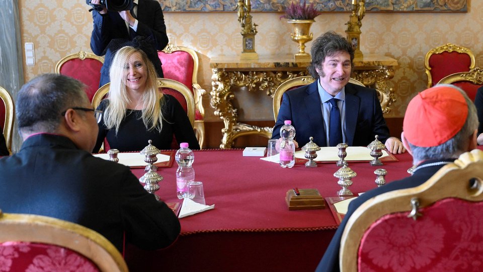Homenaje en Italia sí, homenaje en Argentina no | Milei no participó de ninguna actividad en el país pero viajará a Roma por la muerte del Papa