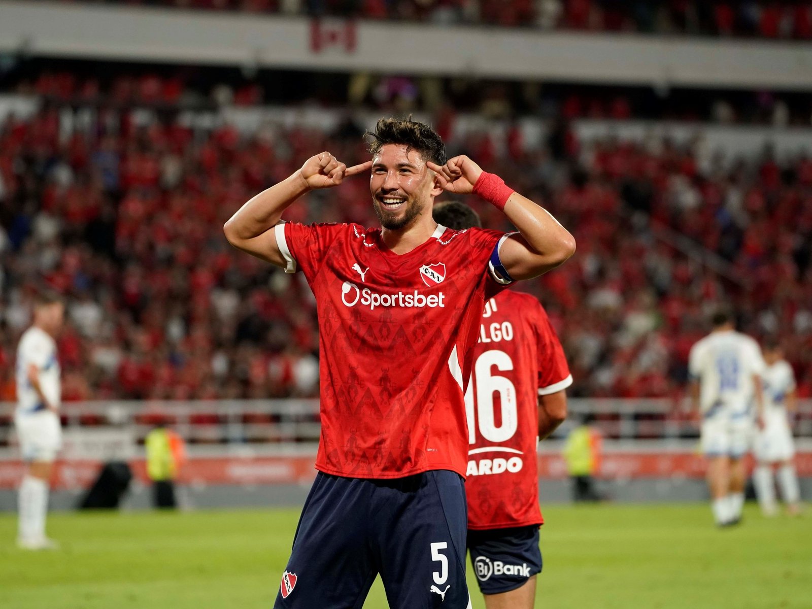 Independiente se mira en el espejo de Racing y también quiere renacer a nivel continental