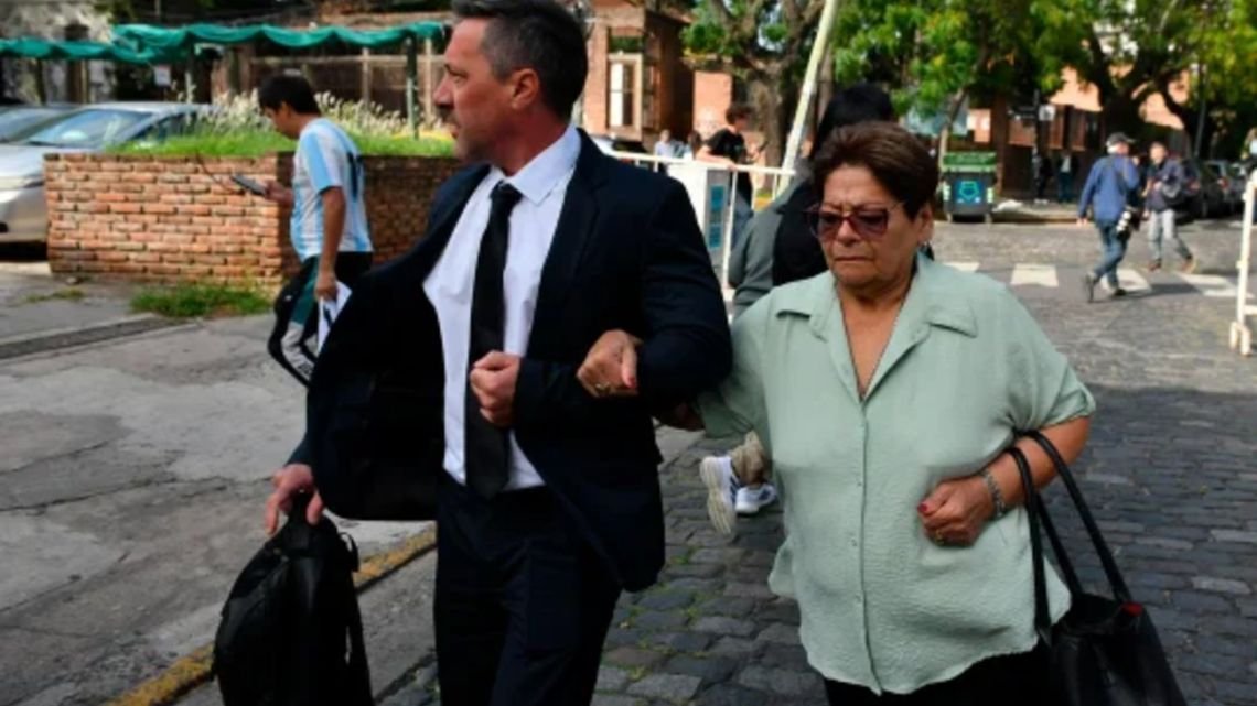 Juicio por la muerte de Diego Maradona: la disputa familiar por su marca llegó al tribunal