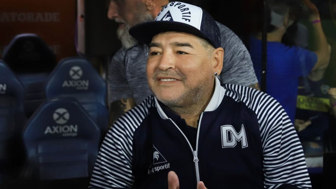 Juicio por la muerte de Maradona: declaran tres médicos de la clínica en la que operaron a Diego por última vez