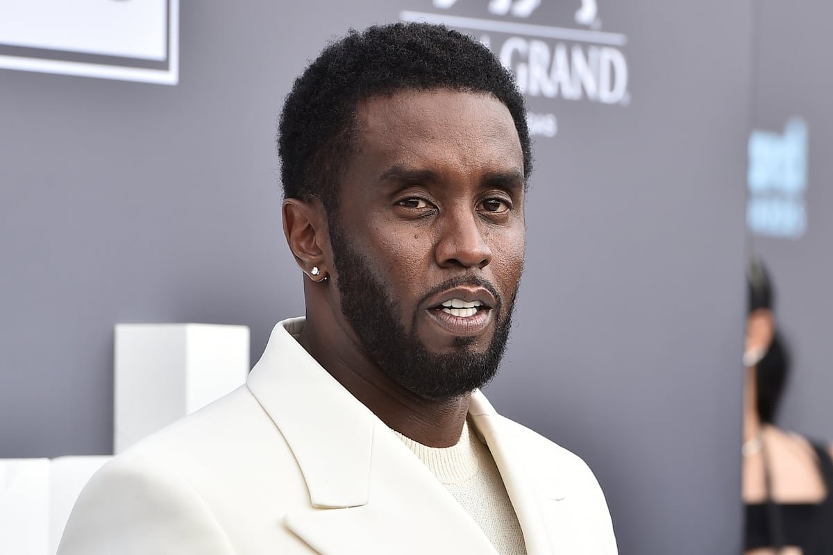 La Fiscalía aumenta de tres a cinco las acusaciones contra Sean Combs a un mes de su juicio | Entretenimiento en Estados Unidos