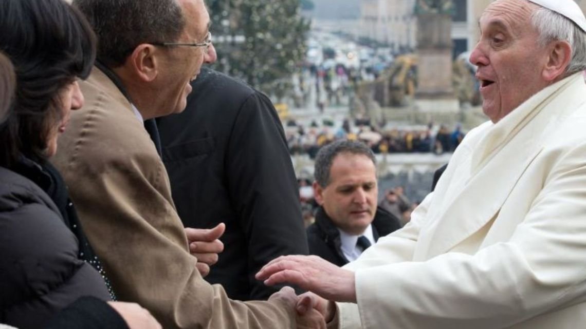 La emotiva carta del periodista de la CNN José Levy al Papa Francisco