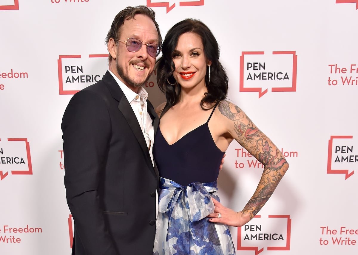 La escritora Jillian Lauren, esposa del bajista de Weezer, herida en un tiroteo con la policía de Los Ángeles y acusada de intento de asesinato | Entretenimiento en Estados Unidos