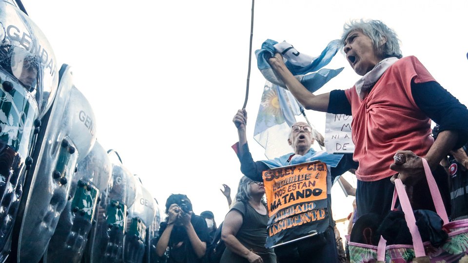 La marcha de los jubilados abre las 36 horas de protestas contra el Gobierno | Preparativos para la marcha de este miércoles