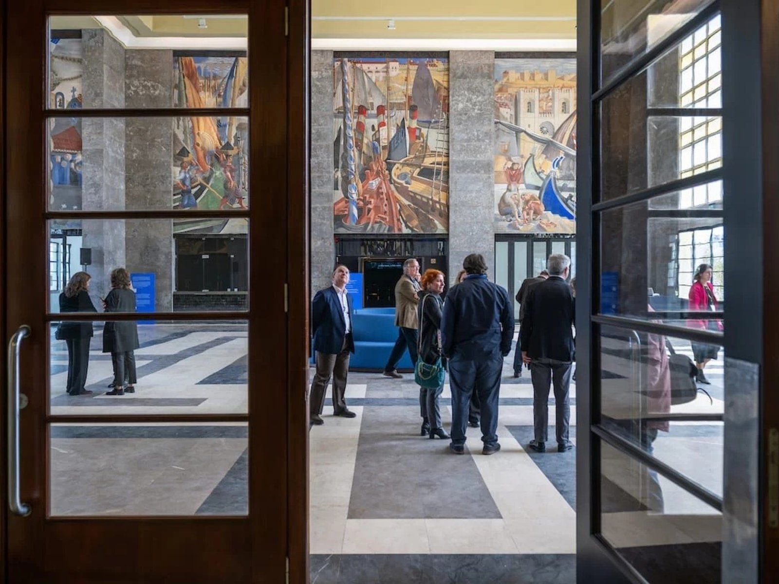 Lisboa vuelve a exhibir en su puerto el mayor conjunto mural del siglo XX en Portugal