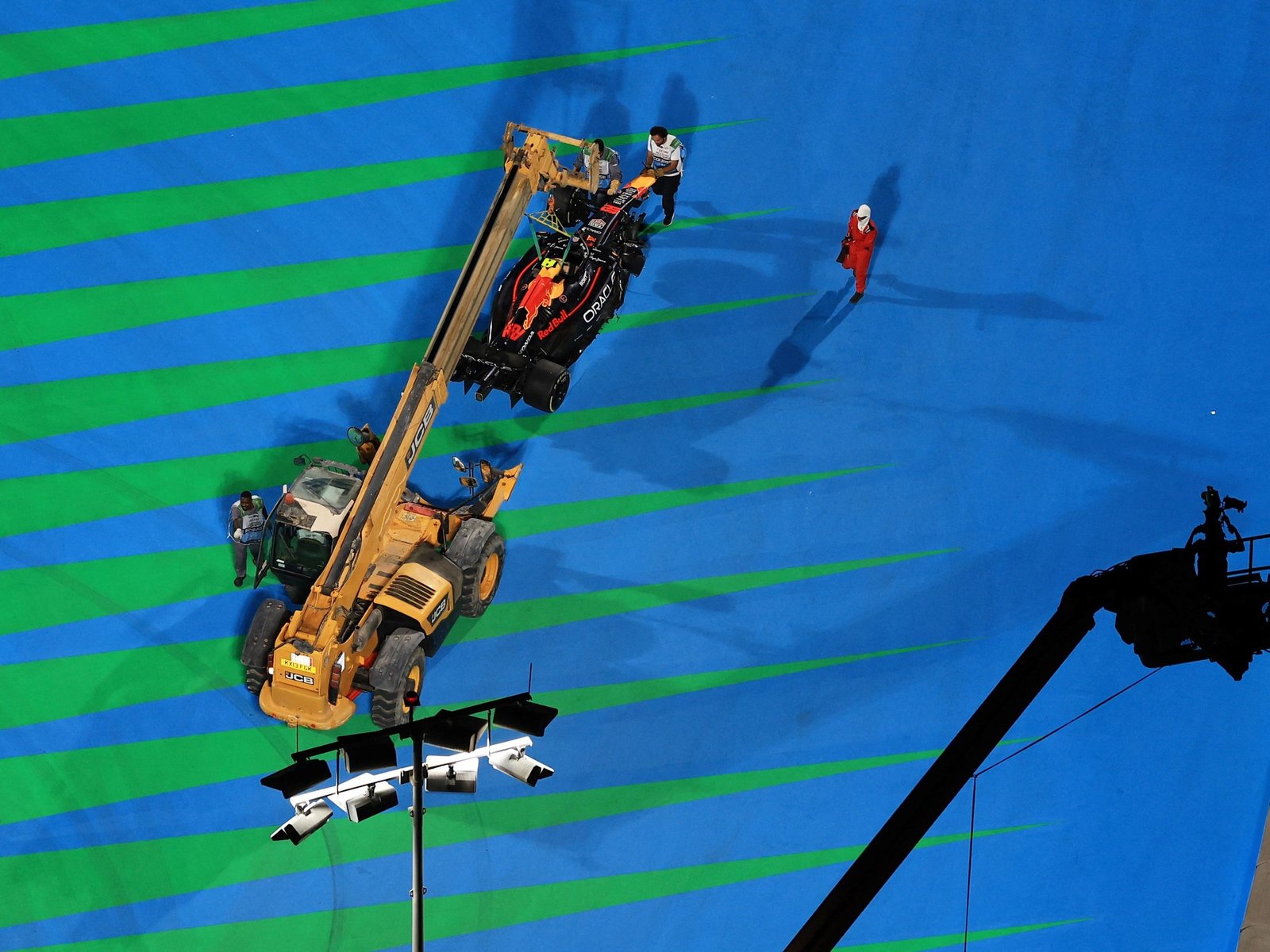 Los McLaren lideraron una práctica que terminó con el choque del Red Bull de Tsunoda y con Doohan muy lejos de Gasly