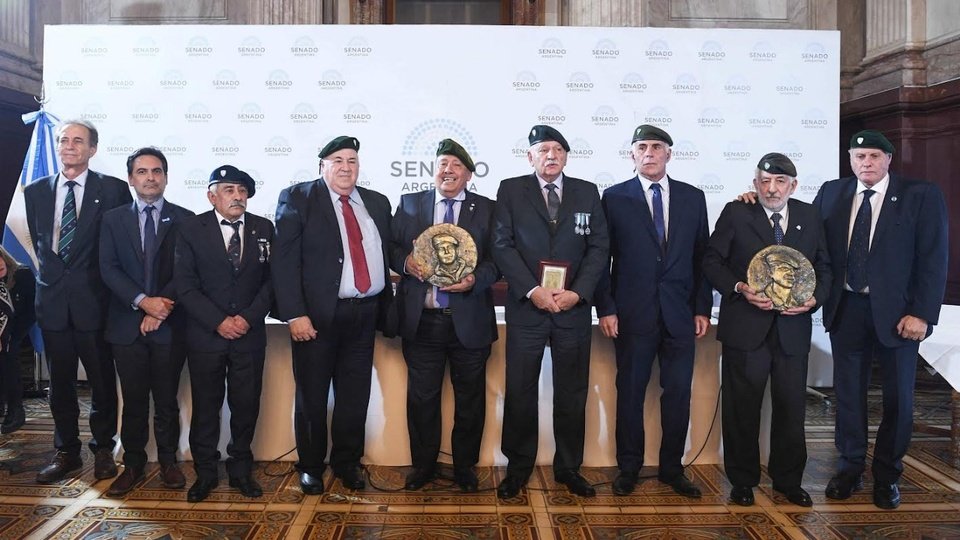 Malvinas: En el Senado homenajearon a un represor multicondenado | Se trata de Horacio Losito