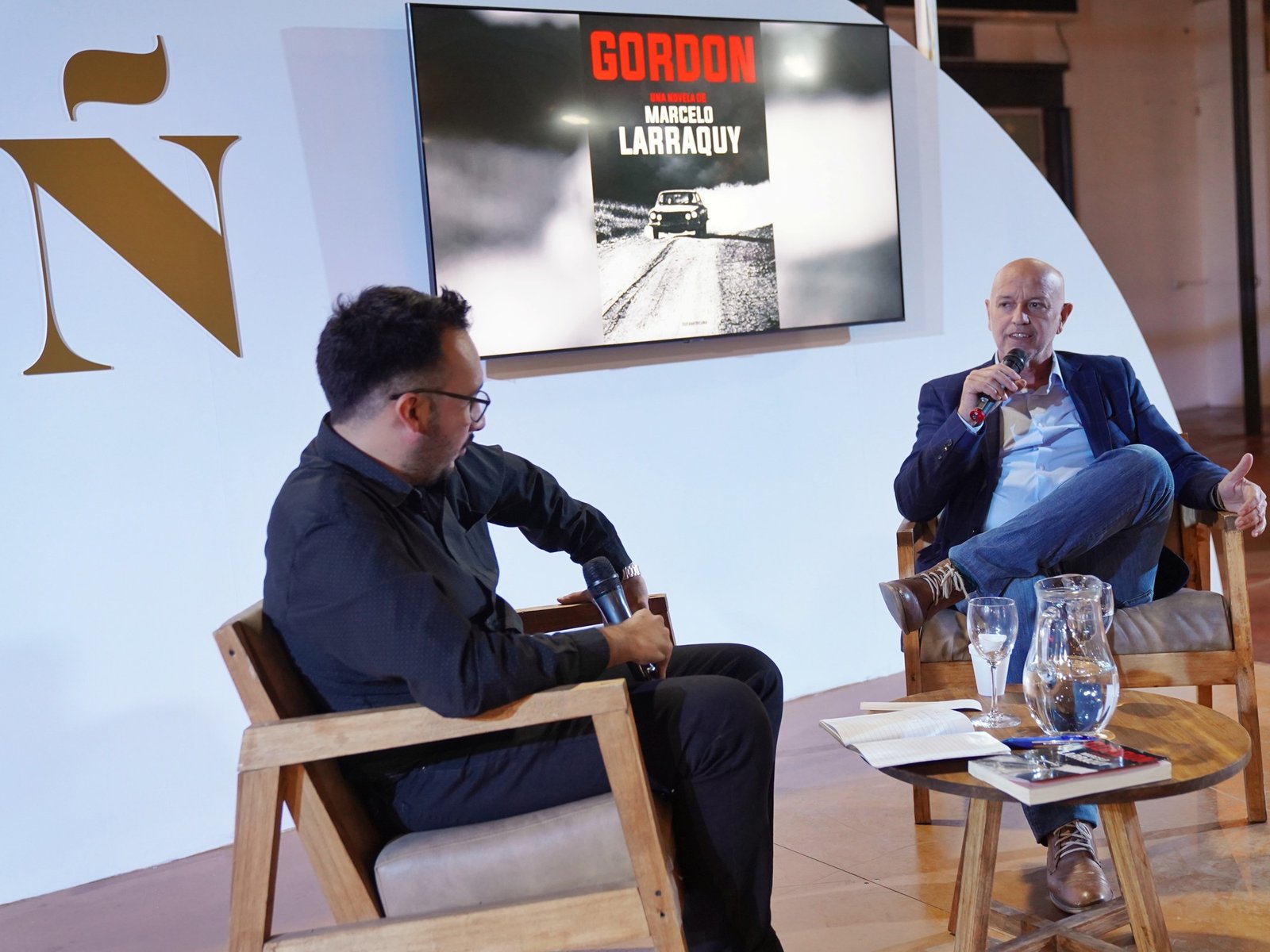 Marcelo Larraquy presentó “Gordon” en espacio cultural Clarín / Ñ: crimen, política y dictadura