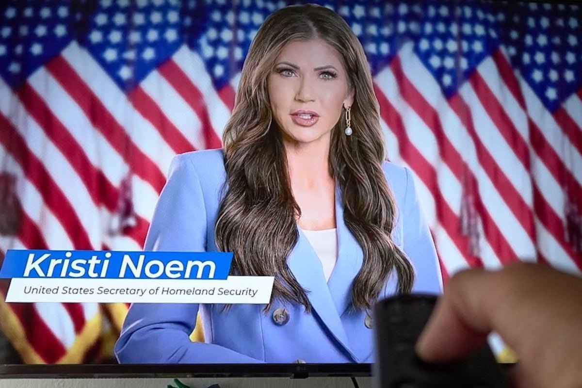 México multará a las televisiones y radios que transmitan propaganda extranjera con hasta el 5% de sus ingresos