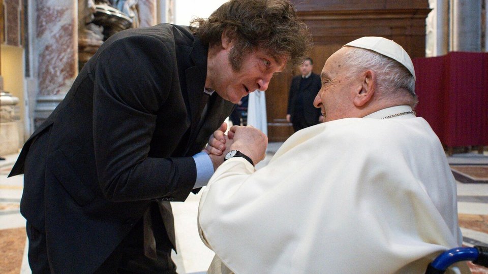 Milei dice que se disculpó con Francisco por sus insultos | Las últimas palabras que le dirigió el papa