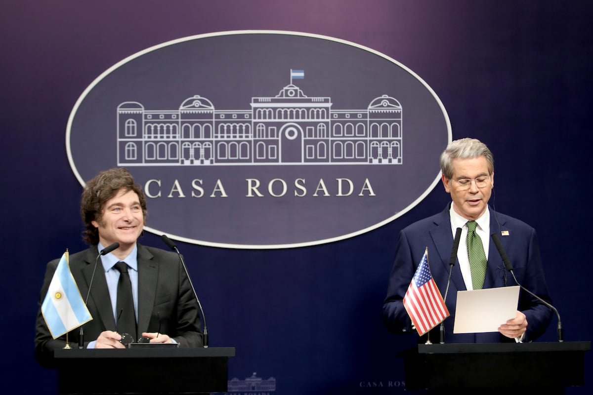 Milei y el secretario del Tesoro abren el diálogo sobre un acuerdo de comercio recíproco