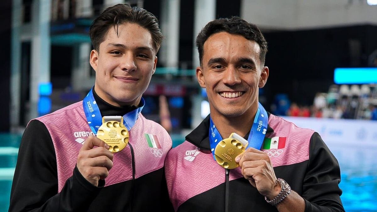 Osmar Olvera y Juan Celaya se cubren de oro en el Mundial de clavados