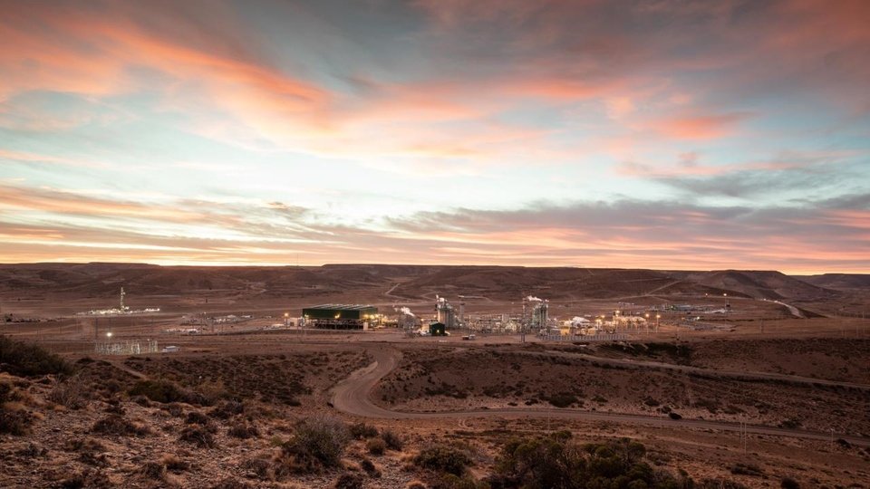 PAE reconvierte el área de Cerro Dragón en una concesión no convencional de hidrocarburos