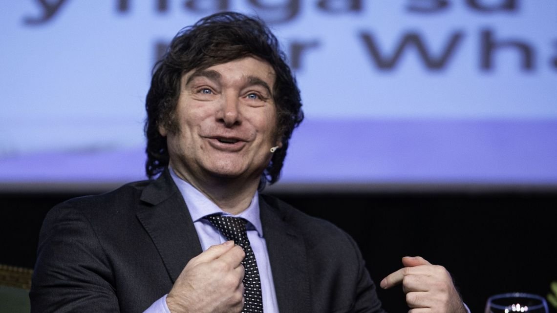 Para Javier Milei, su popularidad está “en niveles máximos”