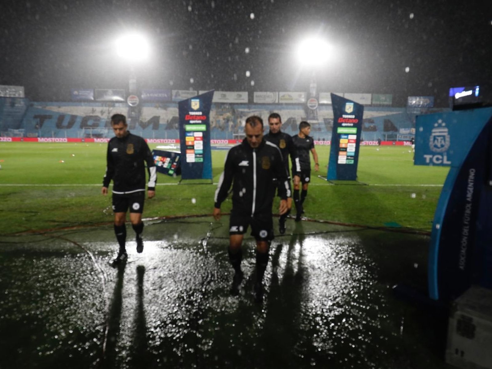 Partido suspendido entre Atlético Tucumán e Independiente por culpa de un intenso diluvio