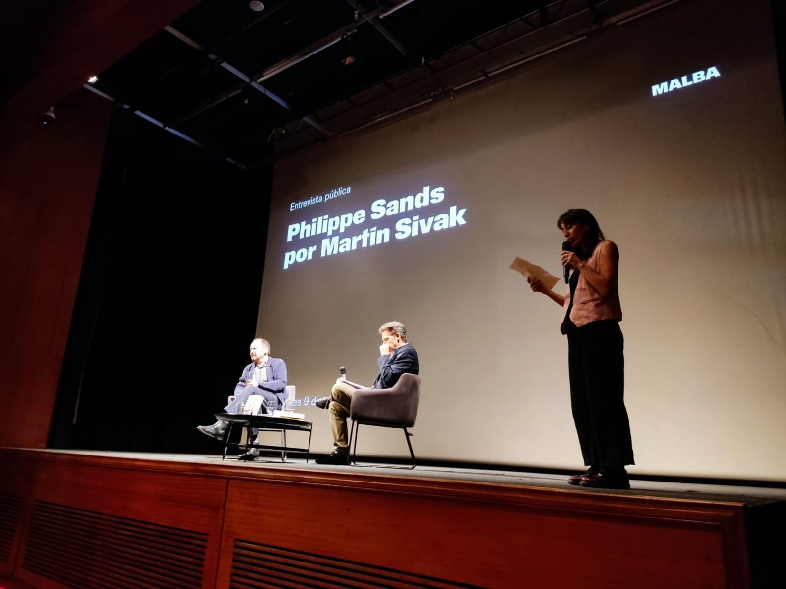 Philippe Sands presentó su nuevo libro, una crónica reveladora sobre el nexo secreto entre Pinochet y el nazismo