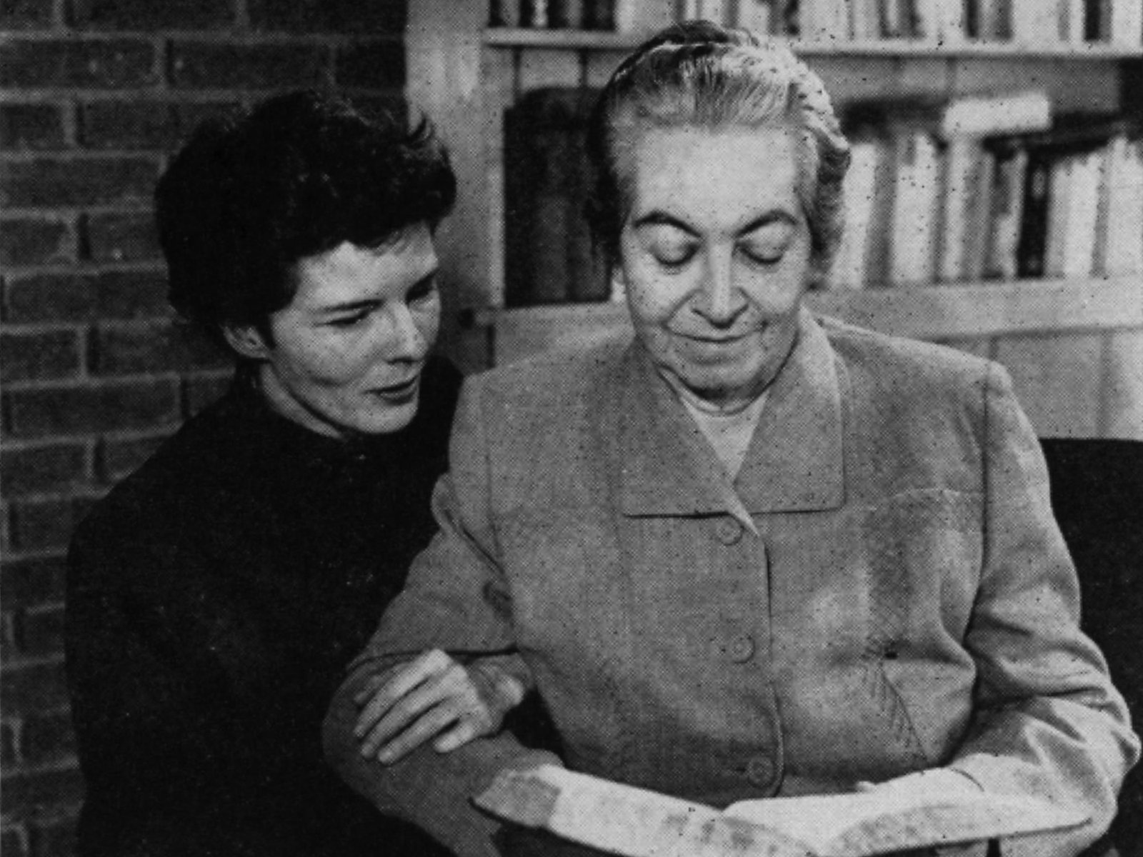 Polémica en Chile por el lesbianismo no divulgado de Gabriela Mistral