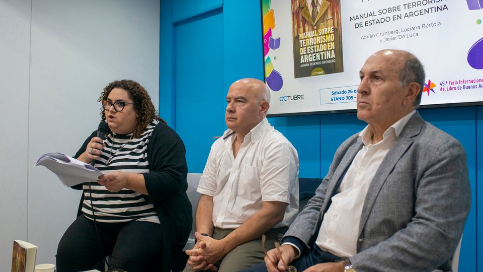 Presentaron “Manual sobre el Terrorismo de Estado en la Argentina” en la Feria del Libro