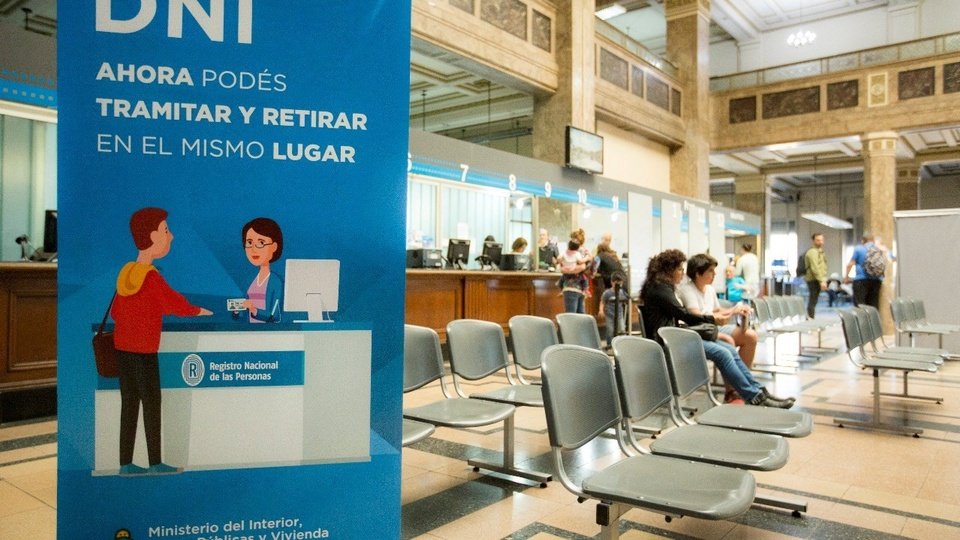 Renaper lanza un asistente virtual por WhatsApp para consultas sobre DNI y trámites | Ya está disponible