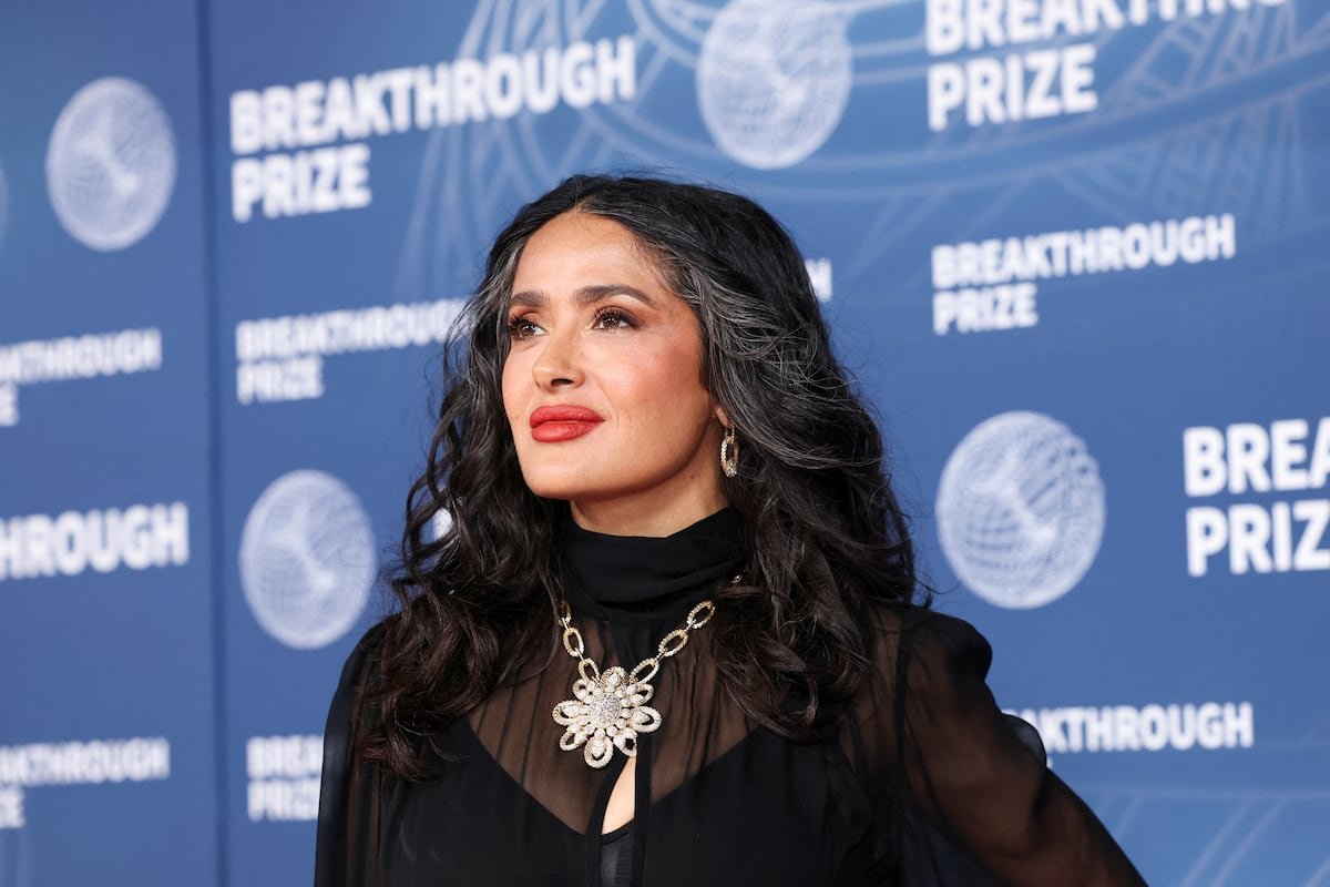 Salma Hayek sale en defensa de los migrantes latinos en Estados Unidos