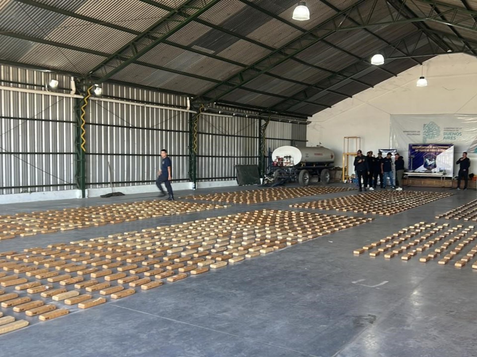 Secuestran casi una tonelada y media de marihuana y detienen a 10 personas en General Rodríguez