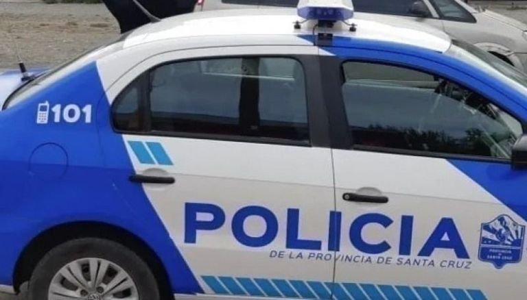 Un adolescente mostró un arma en Instagram y allanaron su casa