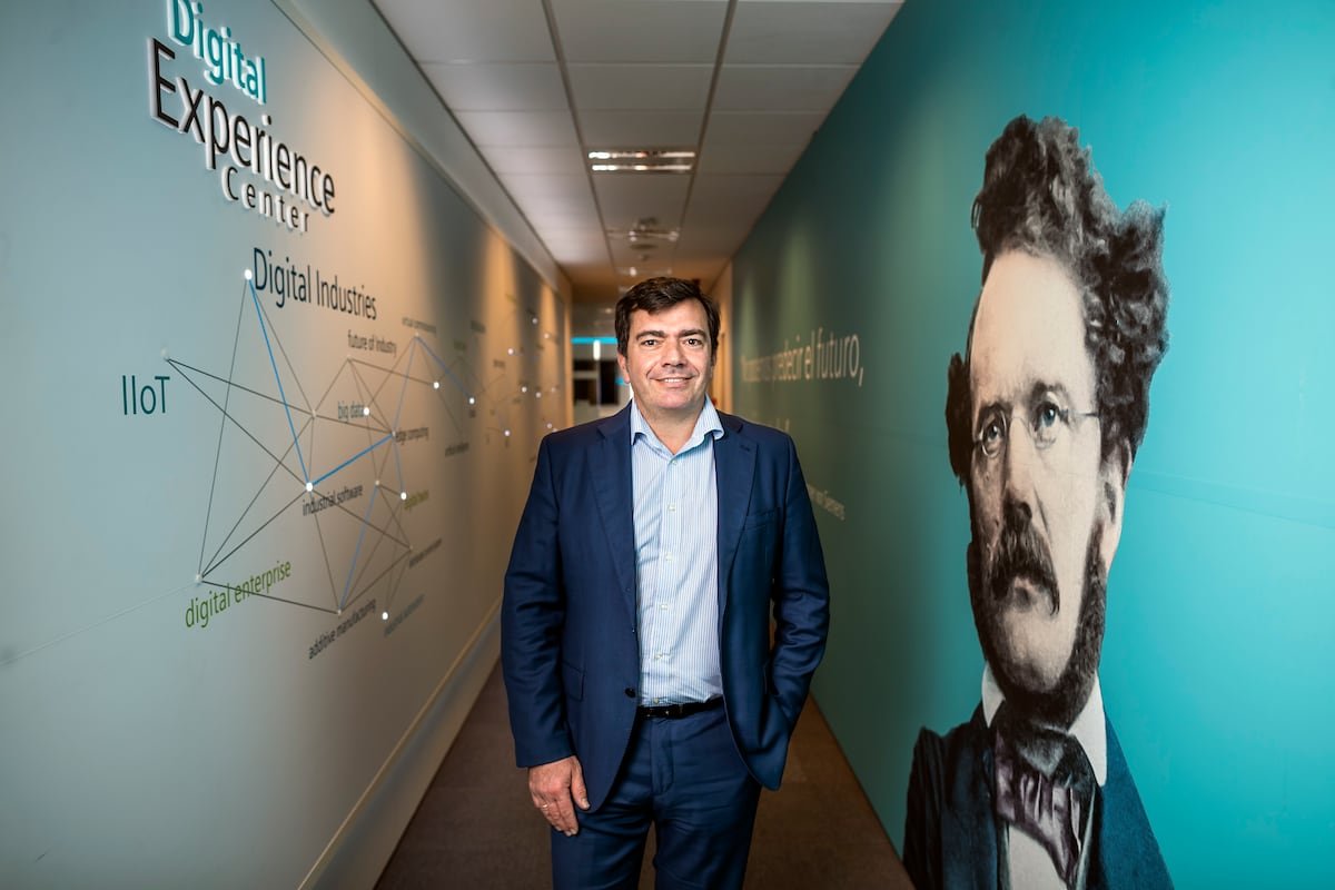 Un alto ejecutivo de Siemens y la nieta de un expresidente del Barça, las víctimas del accidente de helicóptero de Nueva York | Internacional