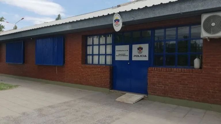 Un joven fue herido de bala y hay tres demorados