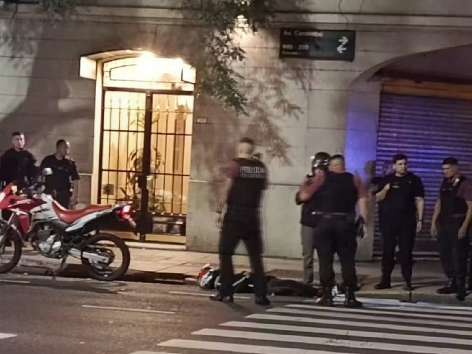 Un nuevo ataque a un policía de la Ciudad terminó con un presunto ladrón muerto en Flores