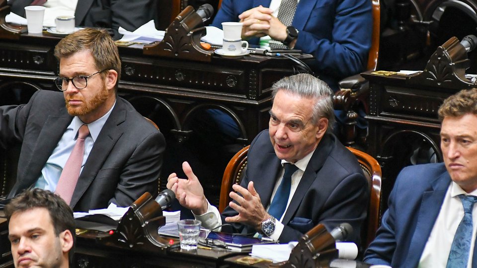 Violentaron despachos opositores en Diputados