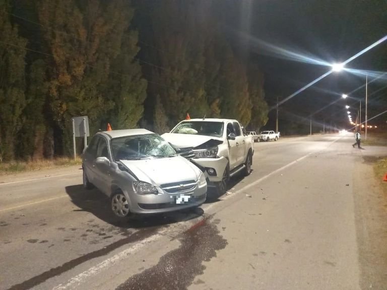 Violento choque en el acceso a Villa Ayelén: dos mujeres fueron hospitalizadas