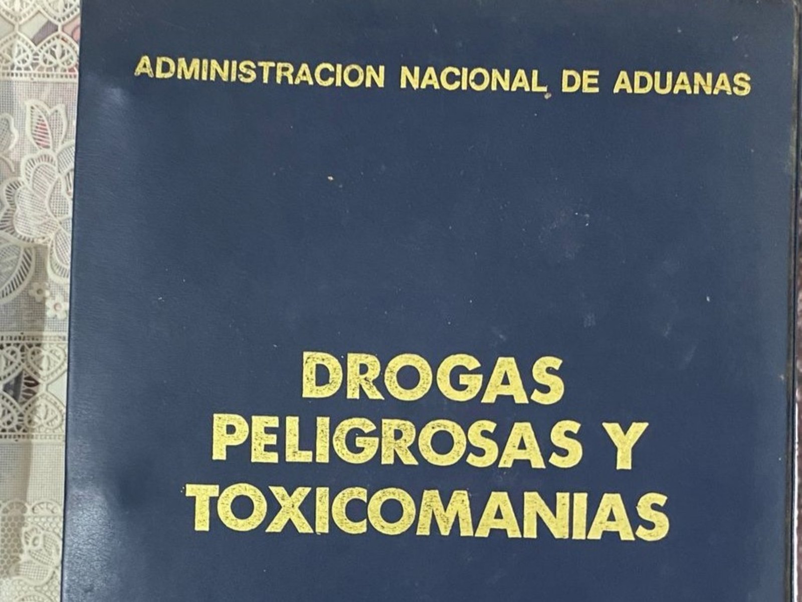 cayó un nigeriano que enviaba droga y documentos falsos a Oceanía