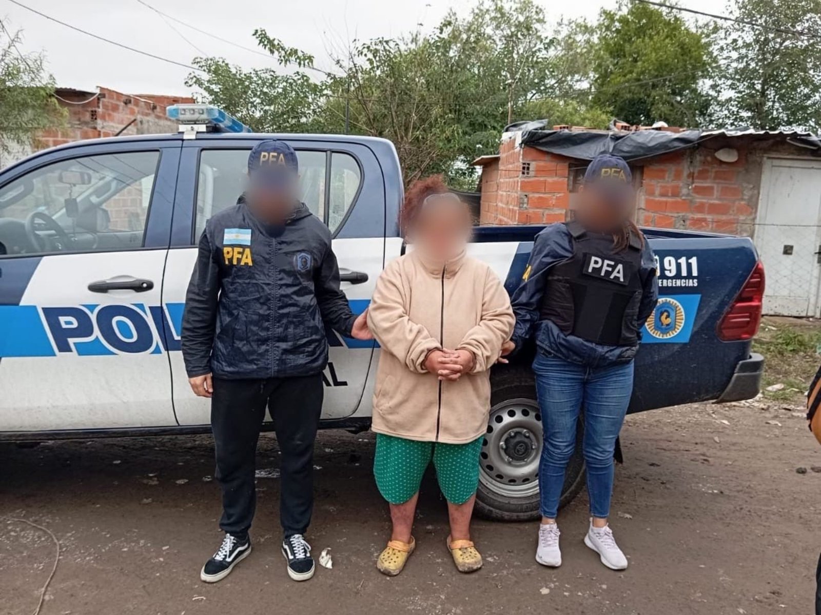 cumplía una condena con tobillera electrónica pero se había escapado