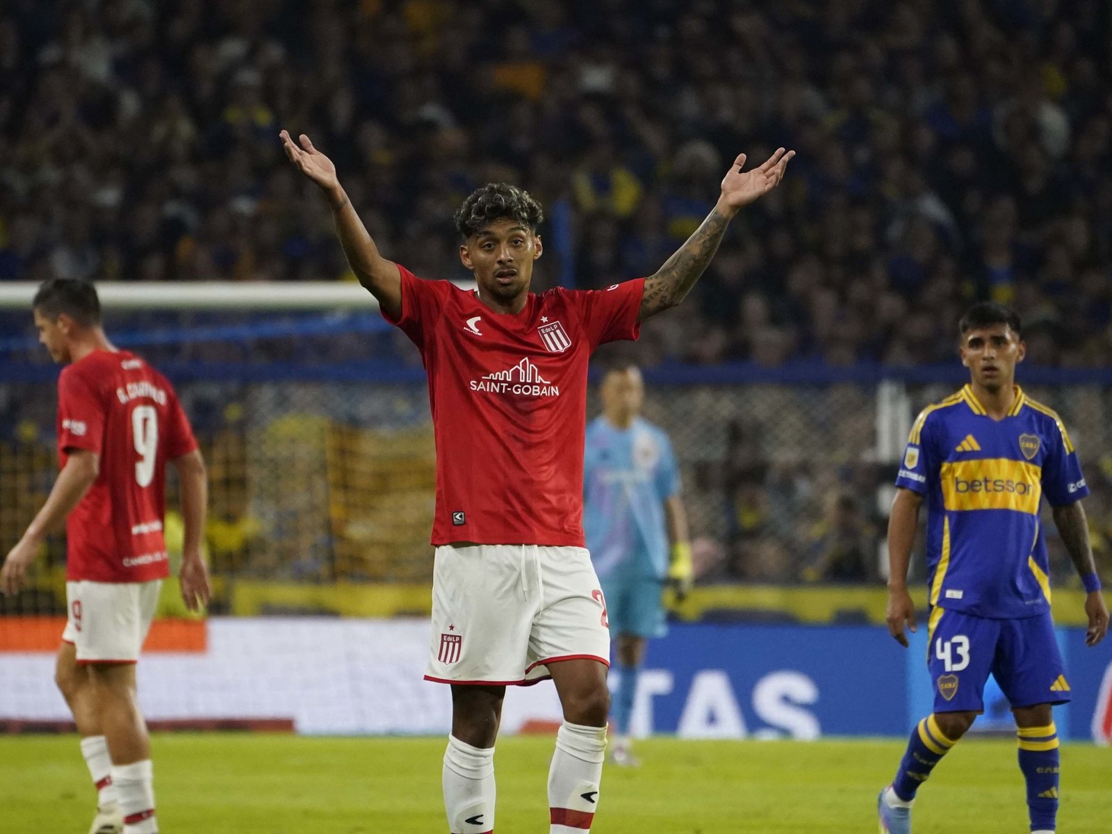 erró un gol casi hecho para Estudiantes y vivió una noche para el olvido