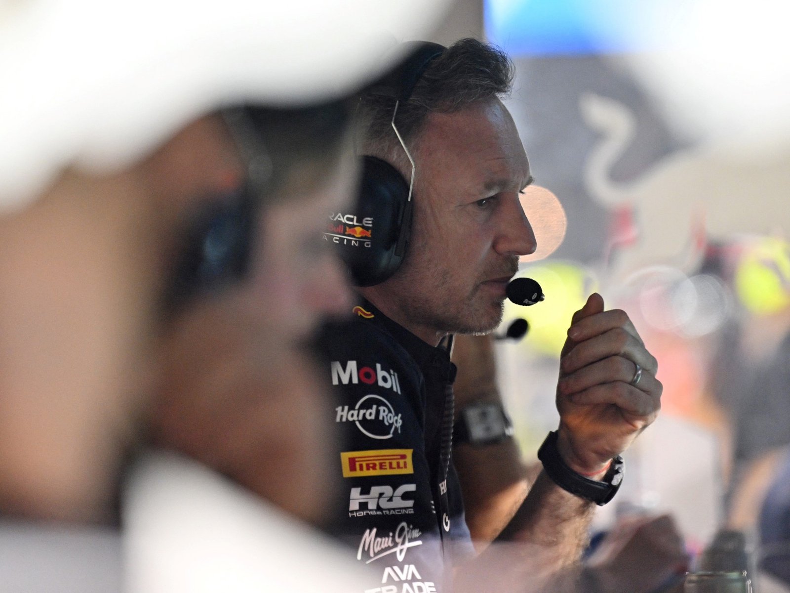 quejas a granel de Verstappen y reunión urgente de Horner y compañía