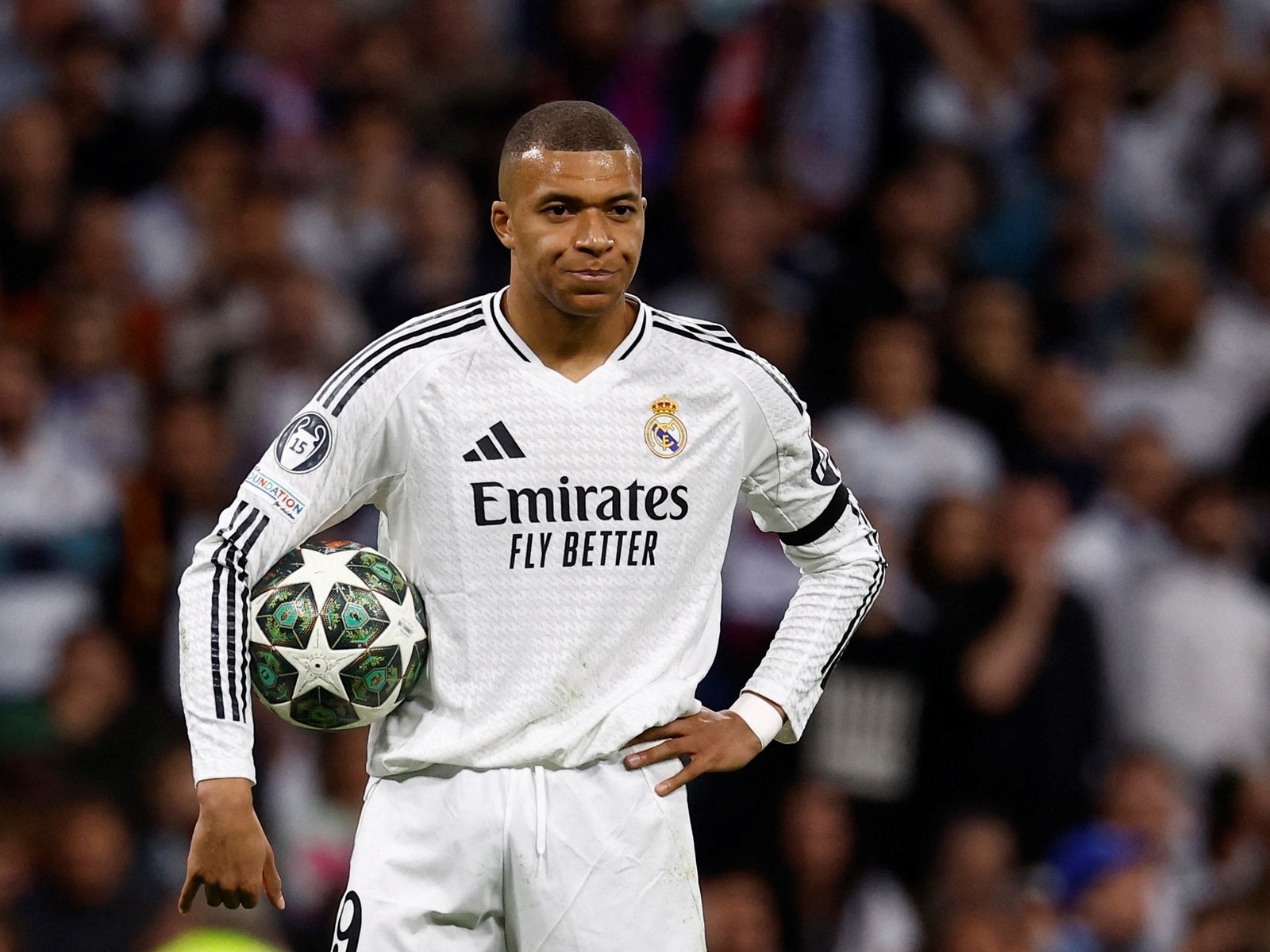 se fue silbado del Bernabéu en su noveno intento de Champions fallido