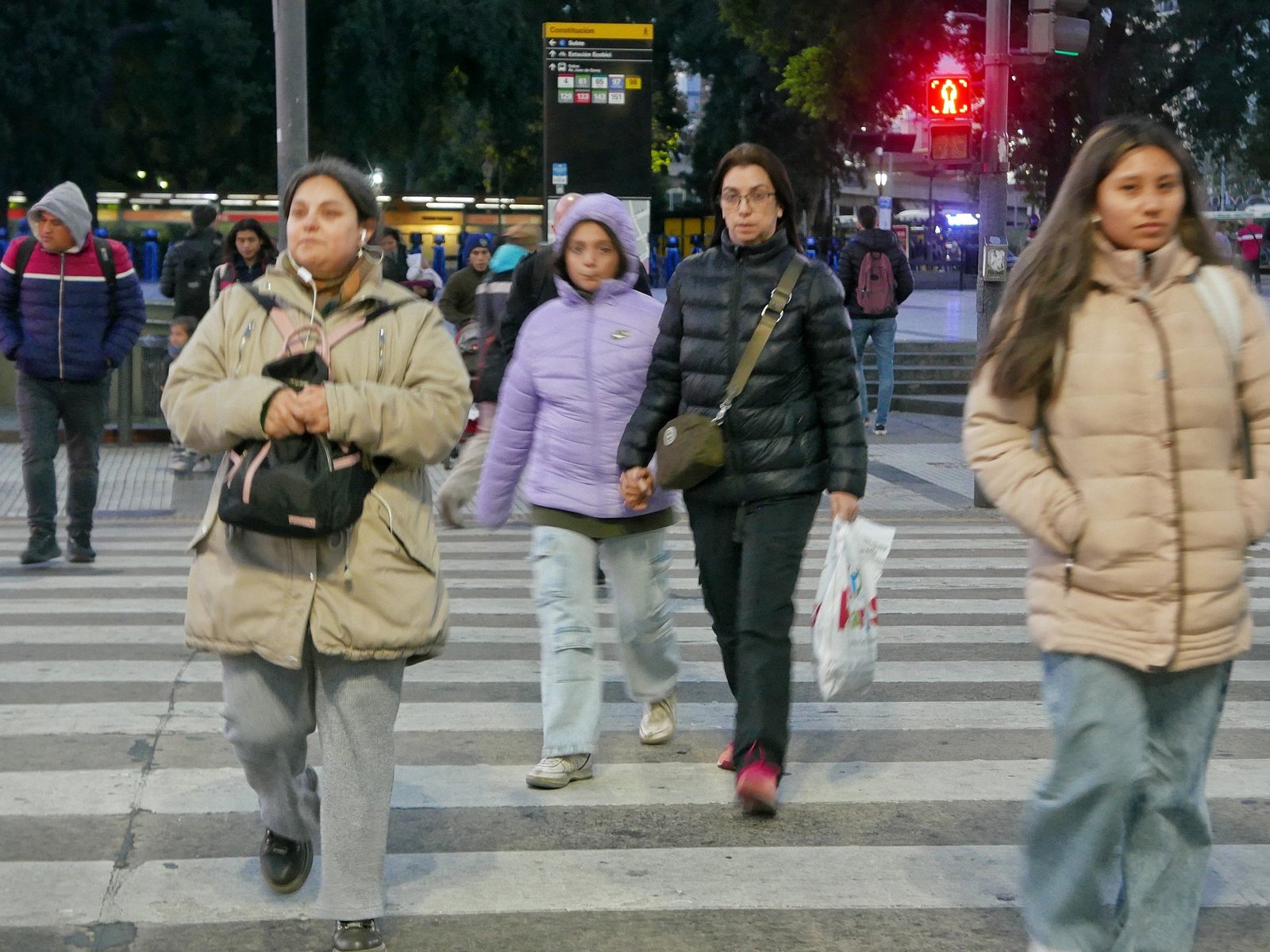 Alerta oficial por el fenómeno climático extremo que trae frío anomal para mayo y otra sorpresa en junio