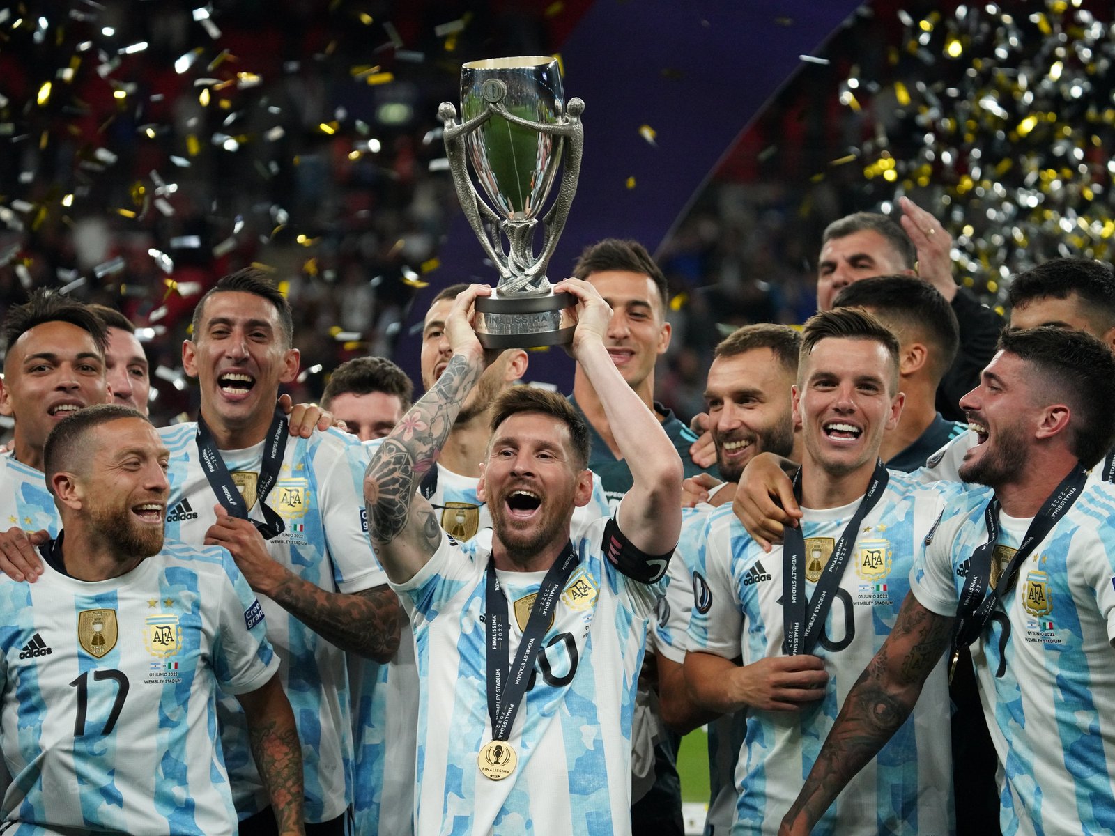 Argentina y España empezaron a ponerse de acuerdo para ponerle fecha y jugar la Finalissima reservada para los campeones de América y Europa
