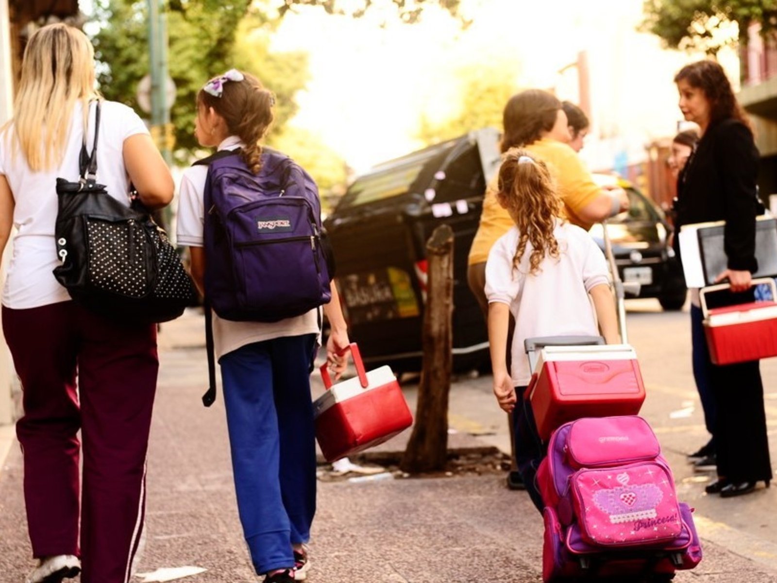 Autorizan aumentos en colegios de Provincia y CABA para junio y julio: cómo quedan las cuotas
