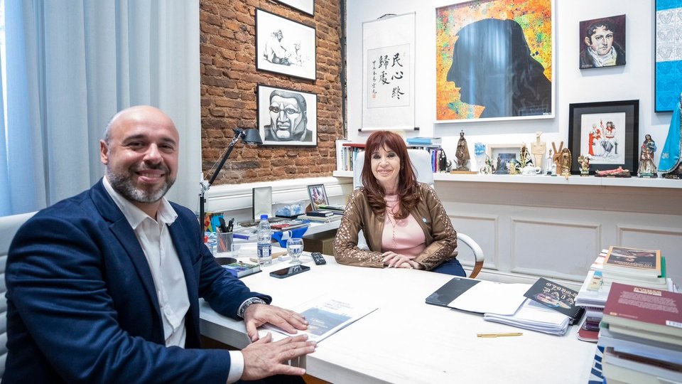 CFK prepara un viaje a Corrientes | Para apoyar la candidatura a gobernador de Martín Ascúa