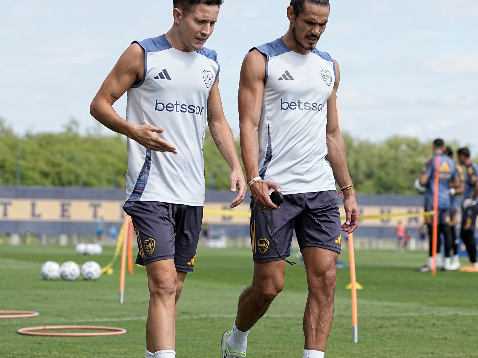 Cavani y Ander Herrera vuelven oficialmente para el clásico y Herrón tuvo que sacrificar a un extranjero