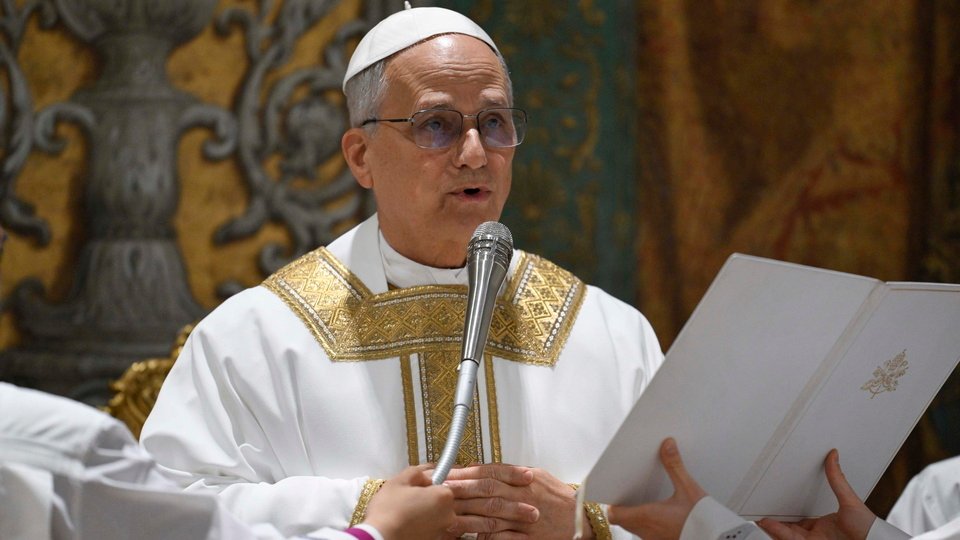 “Como nos enseñó Francisco”: en su primera misa León XIV rescató el legado de su antecesor | Los primeros pasos del nuevo Papa