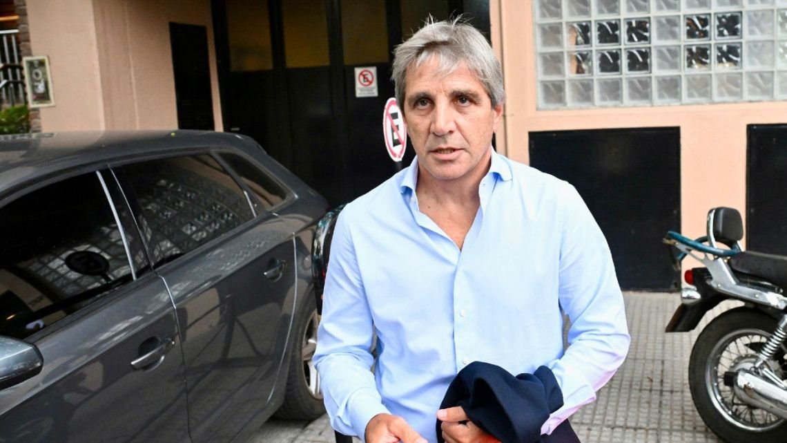 Con el guiño del FMI, Caputo buscará emitir deuda en dólares en el último tramo de la campaña