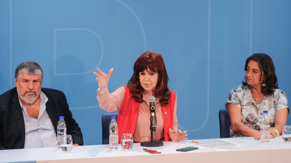 Cristina Kirchner encabezó una cumbre del PJ con el objetivo de “conformar una propuesta a nivel nacional” | La titular del partido confirmó que viajará a Corrientes el sábado 7 de junio
