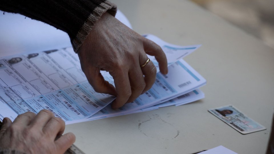 De cuándo es la multa por no votar en las Elecciones 2025 | Sanción económica para los que no justifiquen su ausencia