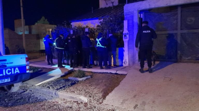 Desarticulan fiesta clandestina con menores en una casa del barrio Standar