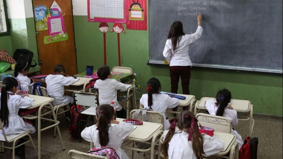El Gobierno se borra de la paritaria nacional docente, pero mantiene su poder de veto | Por decreto
